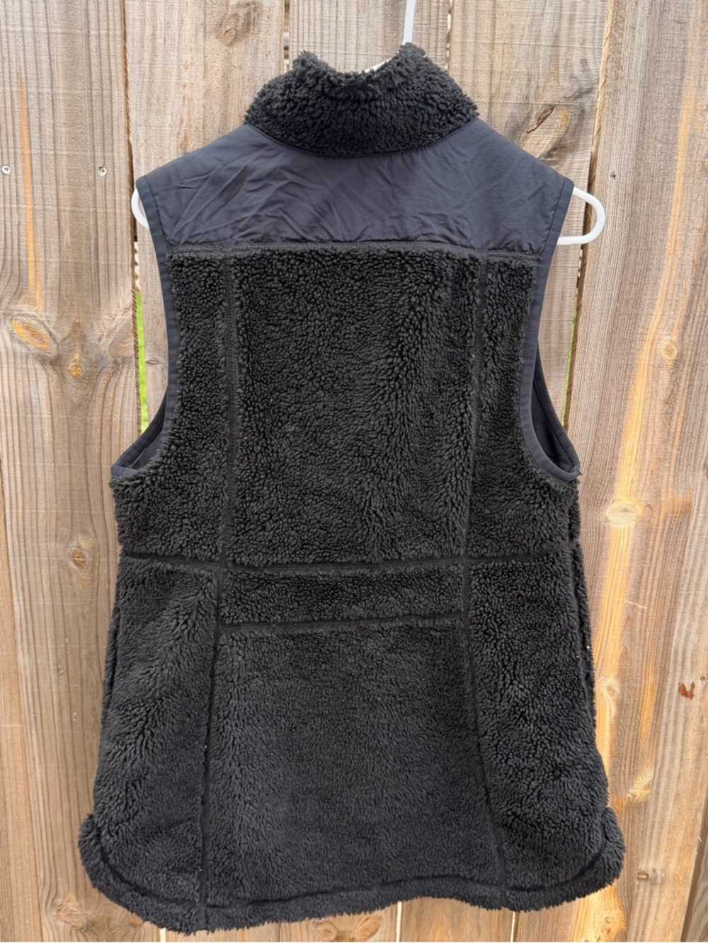 L.L.Bean Black Sherpa Fleece Vest sz lg petite - Picture 6 of 6